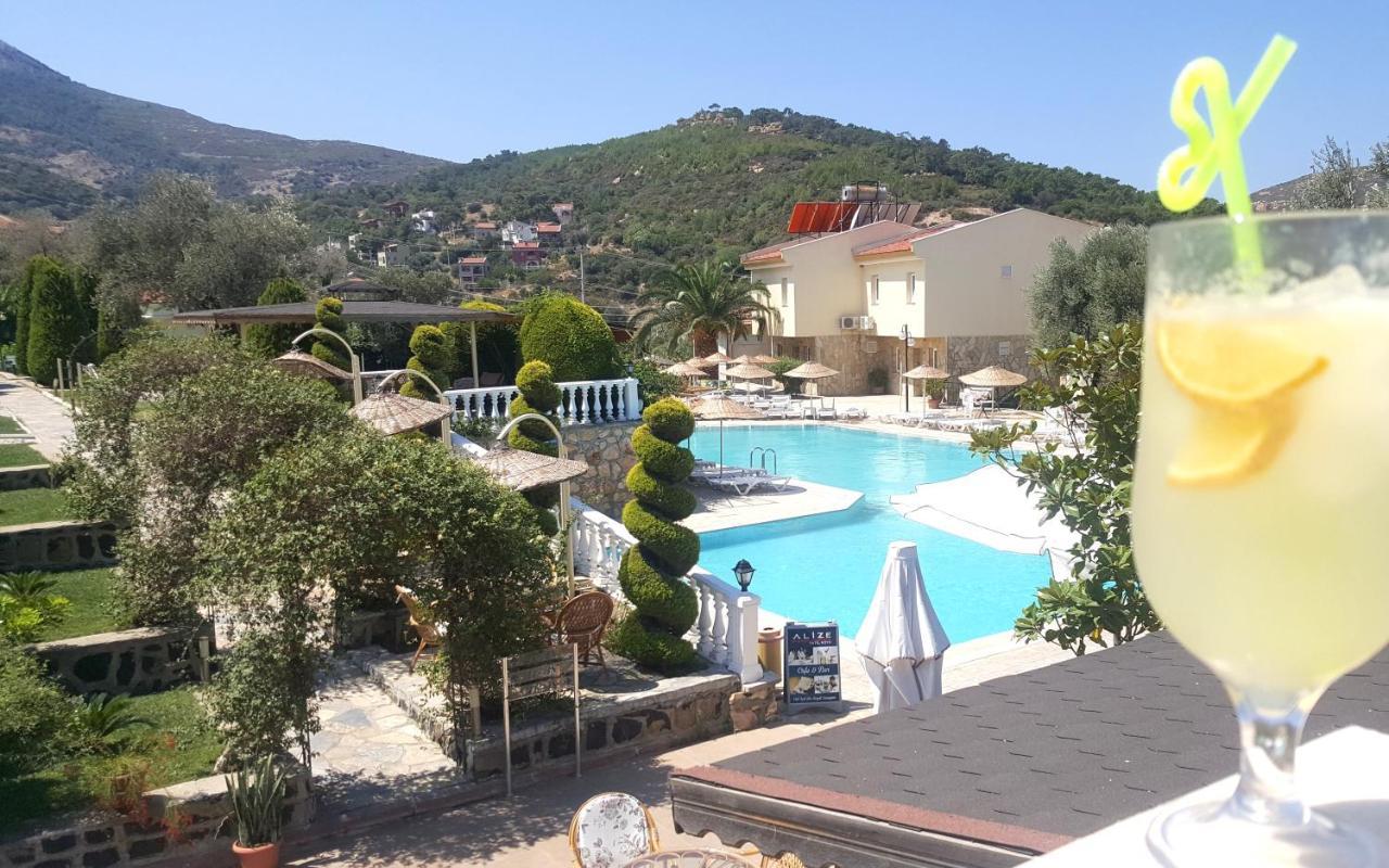 Alize Resort Hotel Yenifoca Bagian luar foto