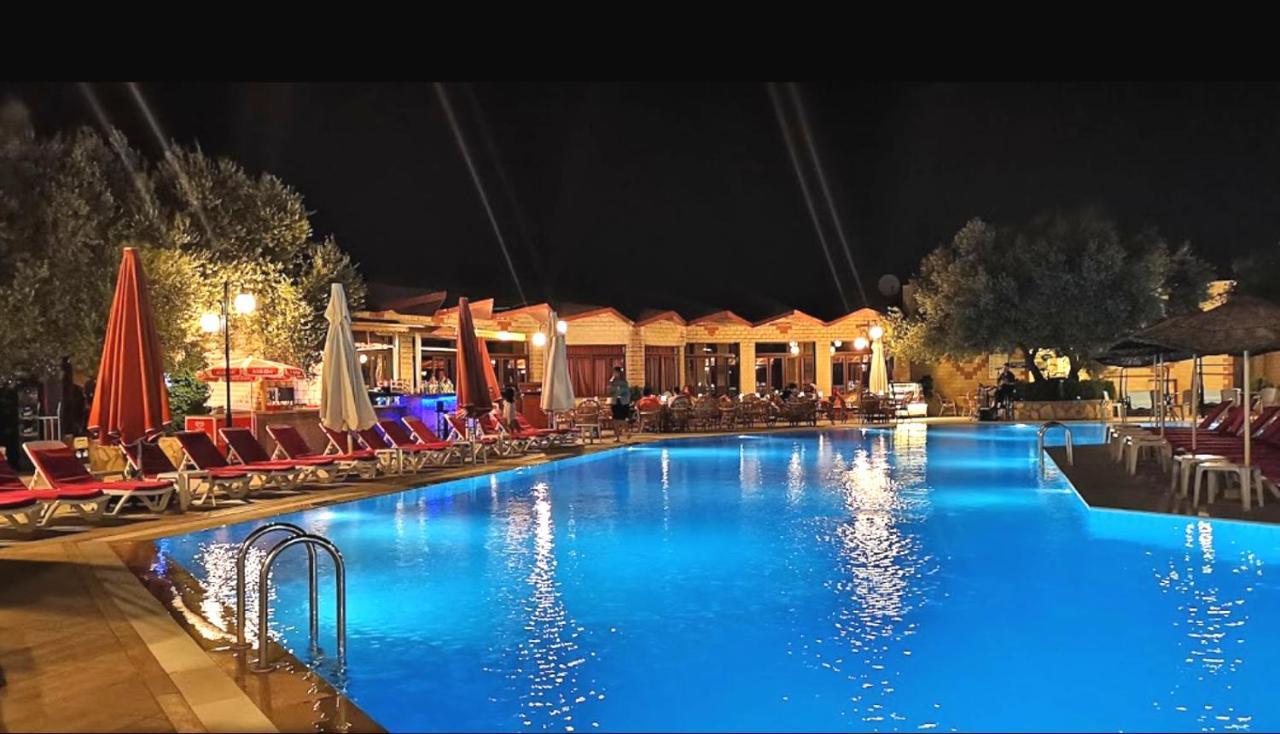 Alize Resort Hotel Yenifoca Bagian luar foto